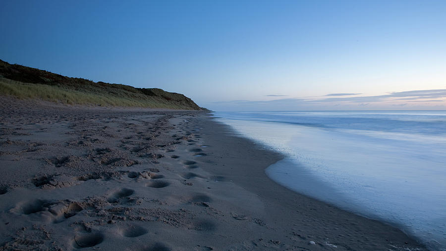 Blackwater beach at dawn, County Wexford, Ireland. Photograph by Ian Middleton