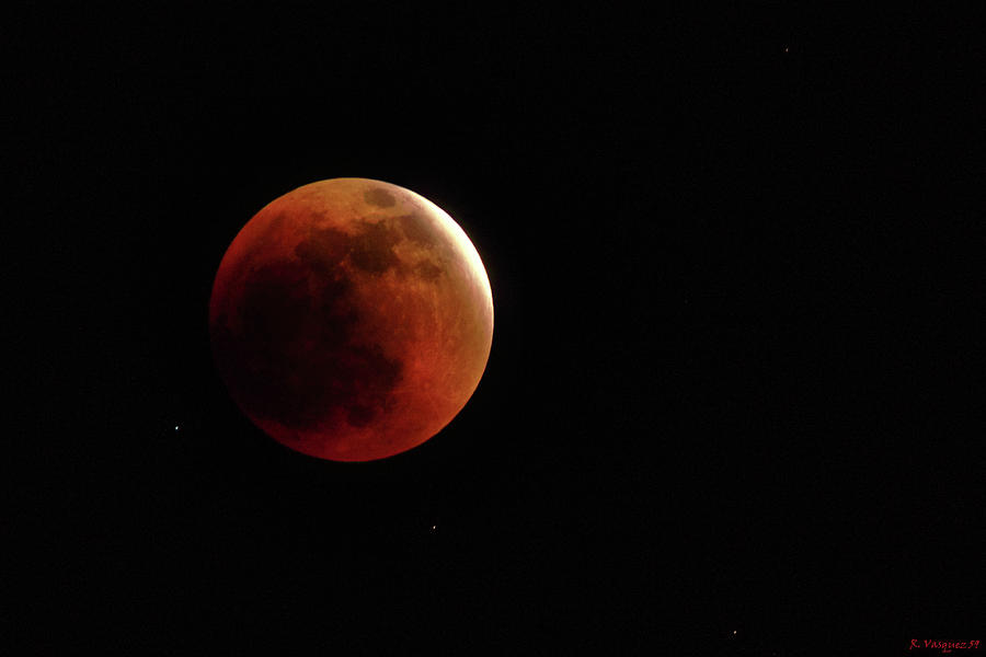 Blood Moon With Stars Photograph by Rene Vasquez