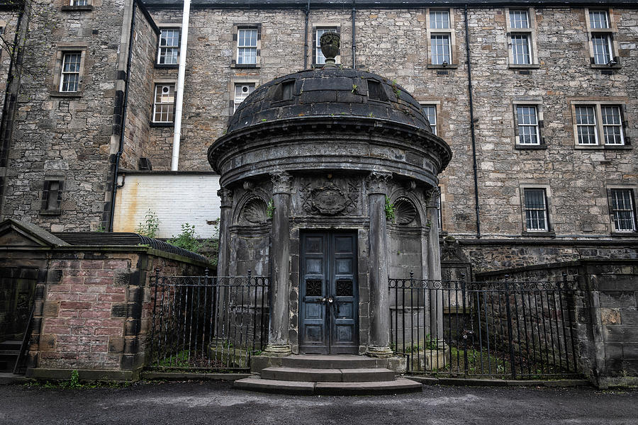 Bloody Mackenzie Mausoleum In Greyfriars Kirkyard, Edinburgh Photograph by Artur Bogacki