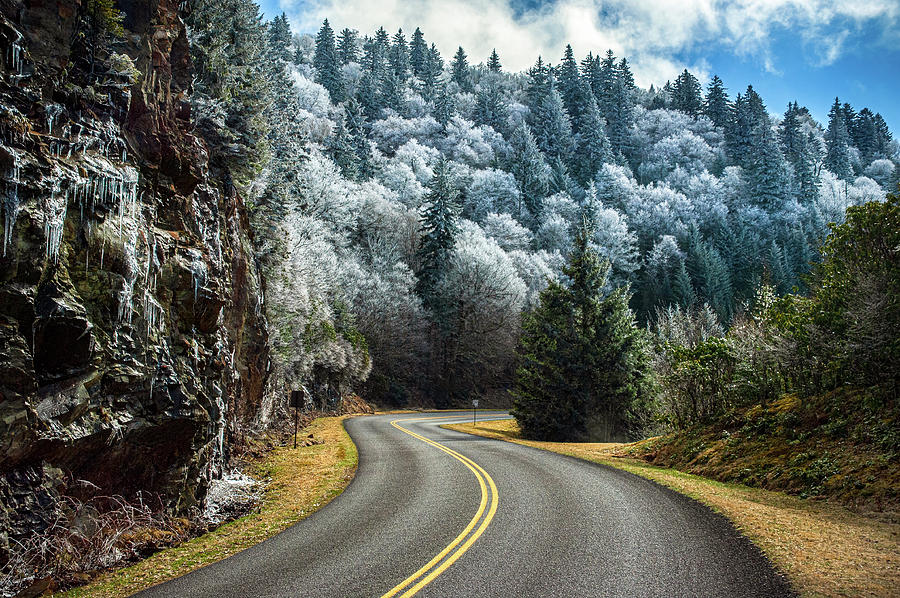 Blue Ridge Parkway The Road Into Winter Photograph by Robert Stephens