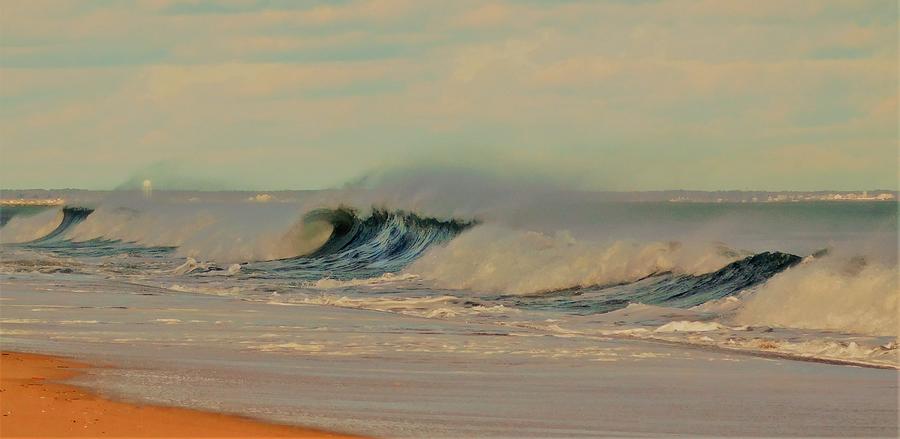 - Blue Wave - Plum Island MA Photograph by THERESA Nye
