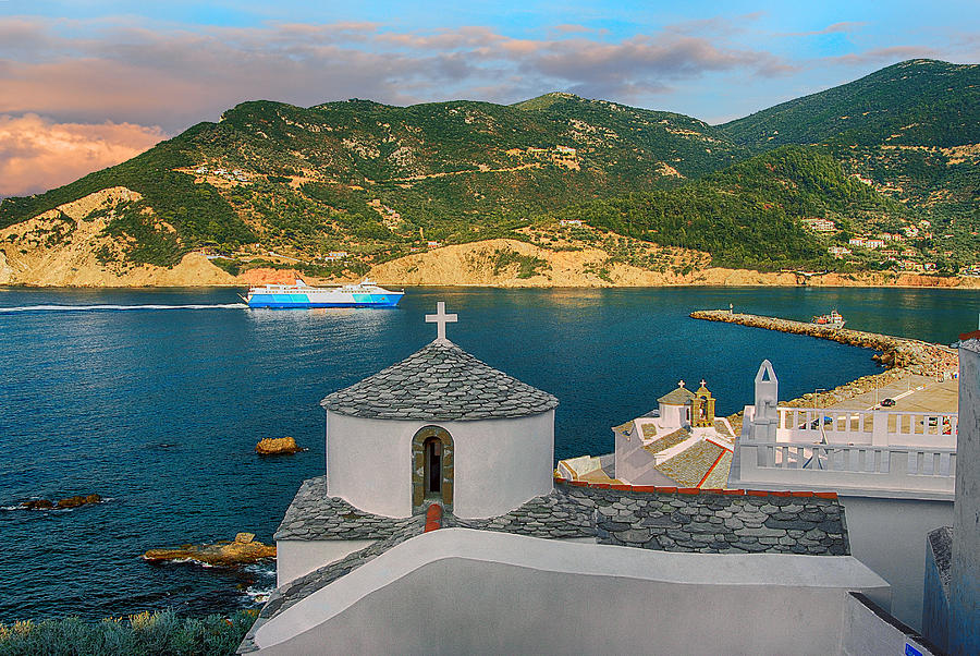 Boat arrival at Skopelos Photograph by Photo By Dimitrios Tilis