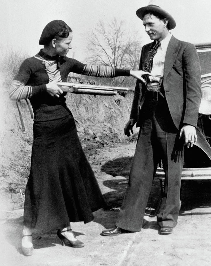 Texas Rangers Painting - Bonnie Parker and Clyde Barrow by American History