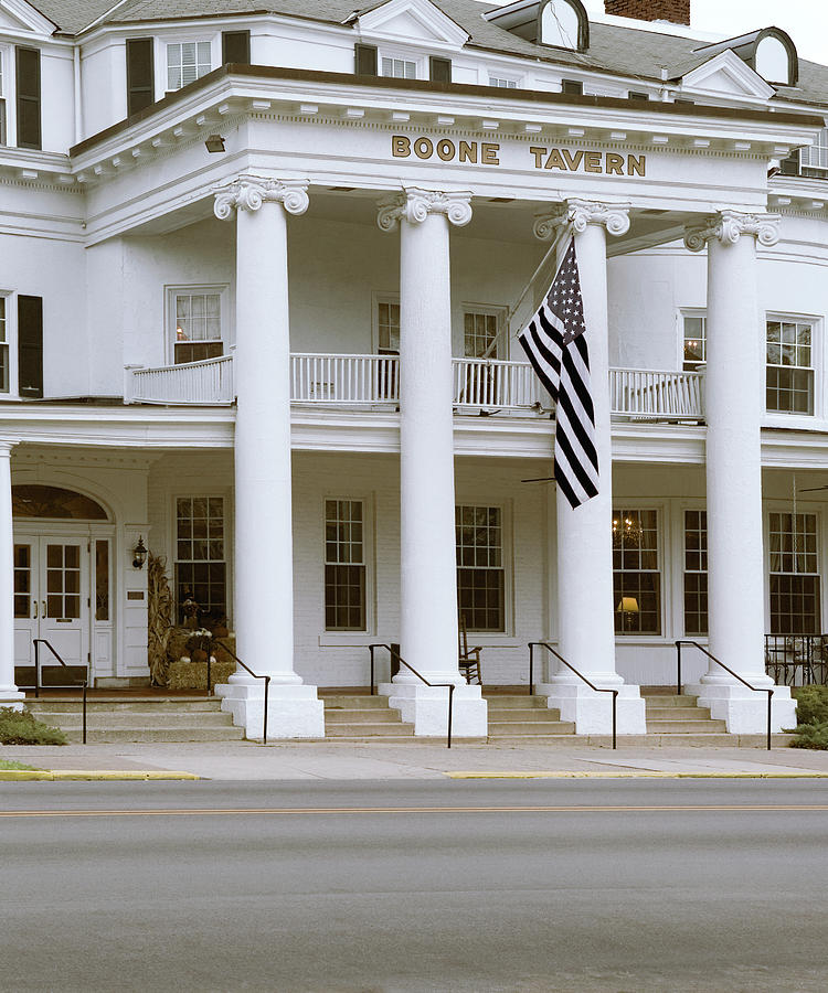 Boone Tavern Hotel Berea Kentucky vertical Photograph by Bob Pardue
