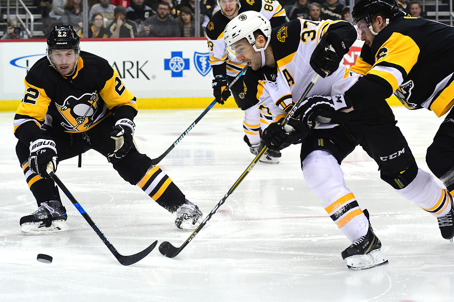 Boston Bruins v Pittsburgh Penguins Photograph by Matt Kincaid