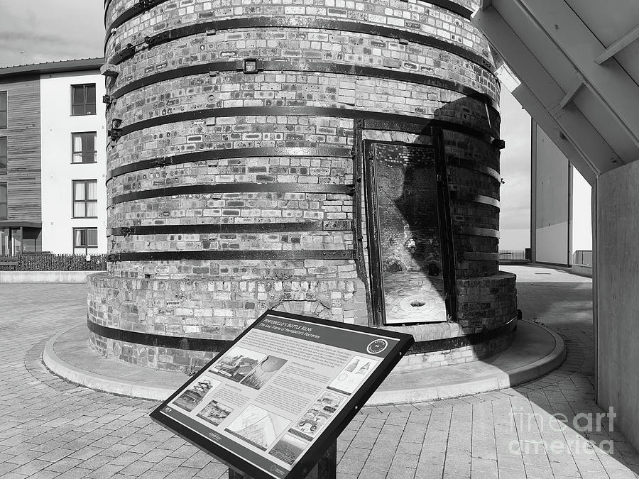 Bottle Kiln Portobello Edinburgh In Mono 01 Photograph