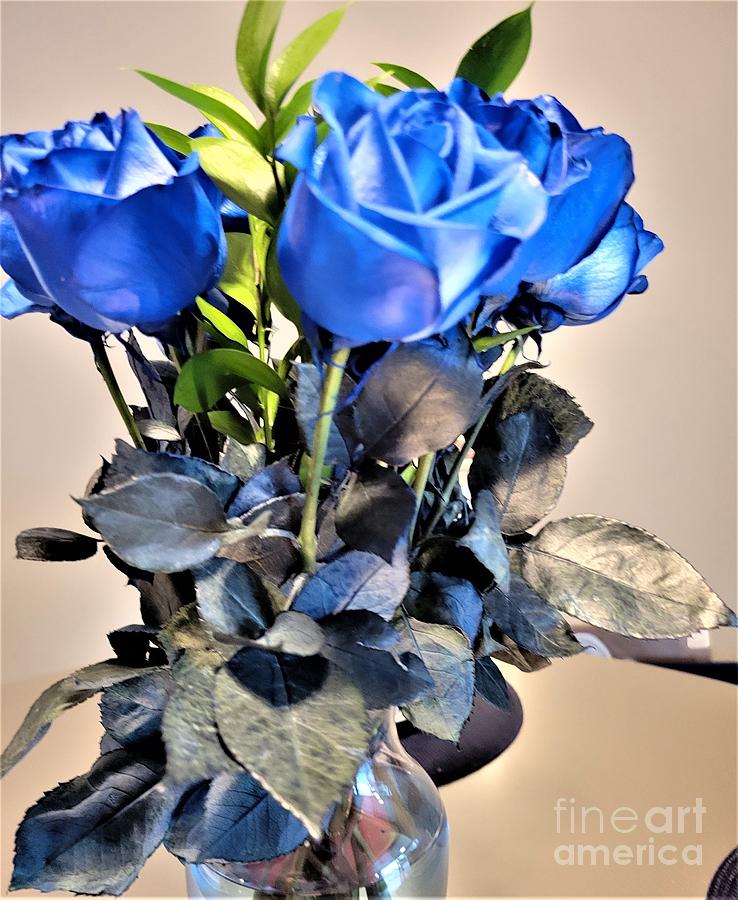 Bouquet of Blue Roses Painting by Jimmy Clark
