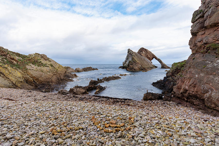 Bow Fiddle Photograph - Bow Fiddle Rock beach by Steev Stamford