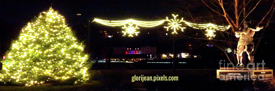 Boxing Day Dec26 Larry Holmes Easton Holiday Lights Wide Photograph