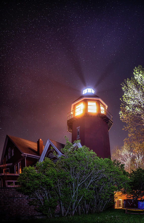 Braddock Point Light Photograph by Mark Papke