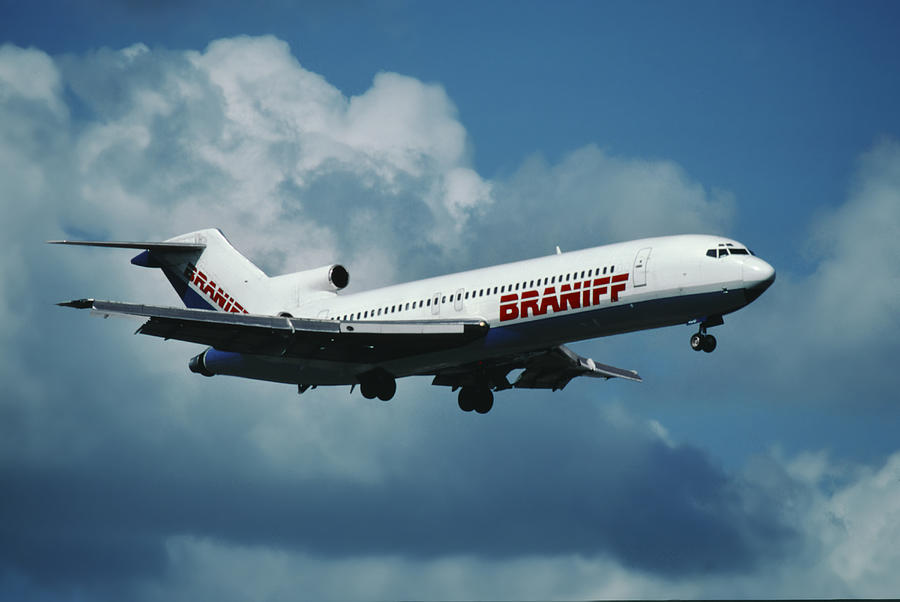 Braniff Boeing 727 Landing at Miami Photograph by Erik Simonsen