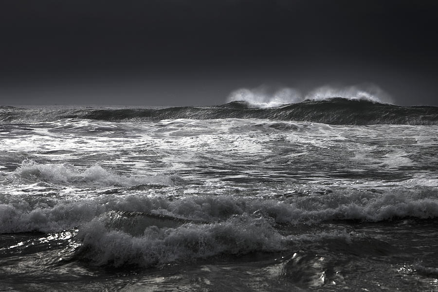 Breaking Waves On Shoreline Photograph by Noel Hendrickson