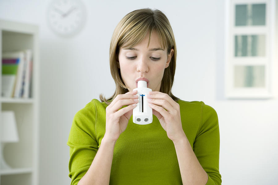 Breathing,spirometry in a woman Photograph by Bsip