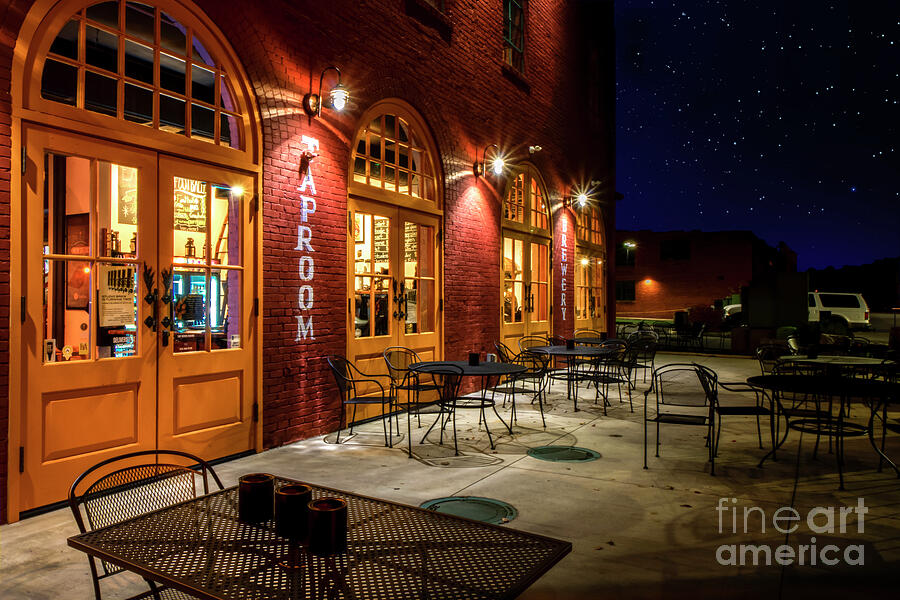 Studio Brew at Historic Bristol Photograph by Shelia Hunt