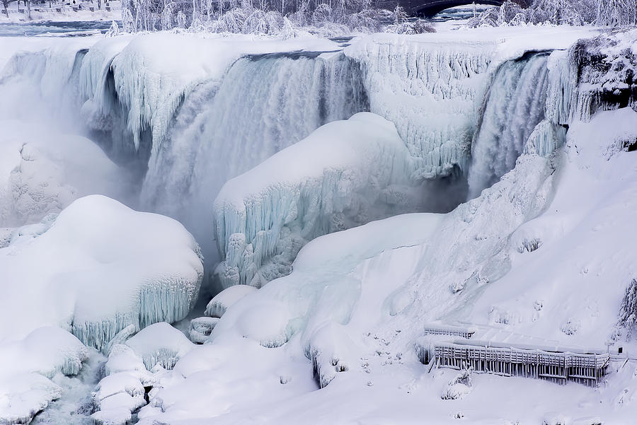 Bridal Veil Falls Frozen Photograph by Gail Shotlander