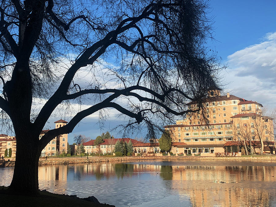 Broadmoor Hotel And Lake 1 Photograph By Marilyn Hunt Fine Art America   Broadmoor Hotel And Lake 1 Marilyn Hunt 