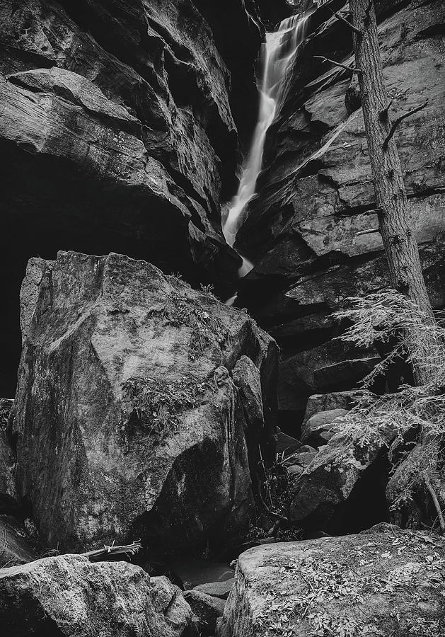 Broken Rock Falls Ohio Black And White Photograph by Dan Sproul