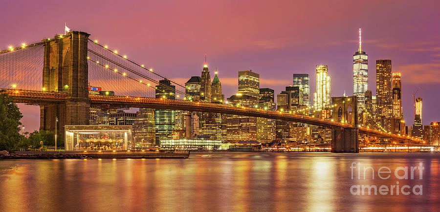 Brooklyn Bridge And Manhattan Skyline At Night New York Usa