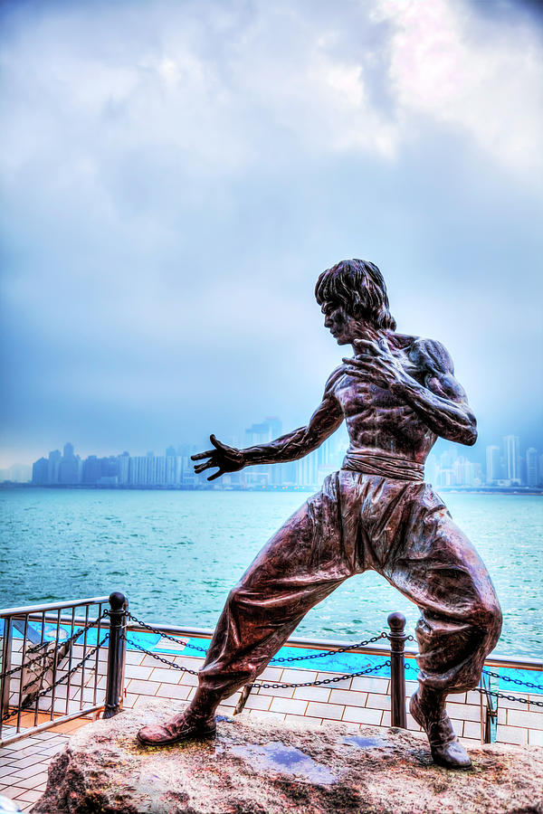 Bruce Lee Statue In Hong Kong Photograph by Paul Thompson - Fine Art America