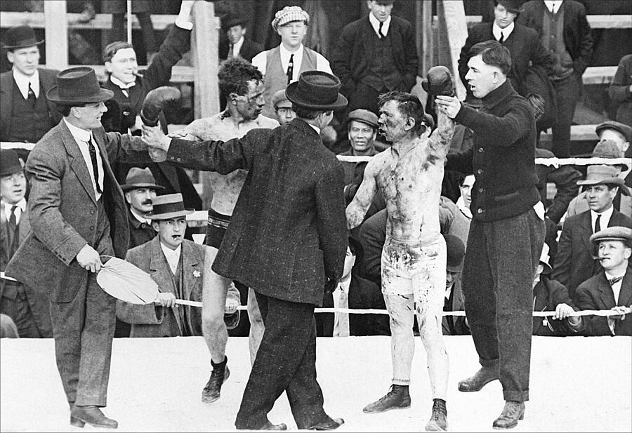 Brutal Boxing Match Between Ray Campbell And Dick Hyland 1913