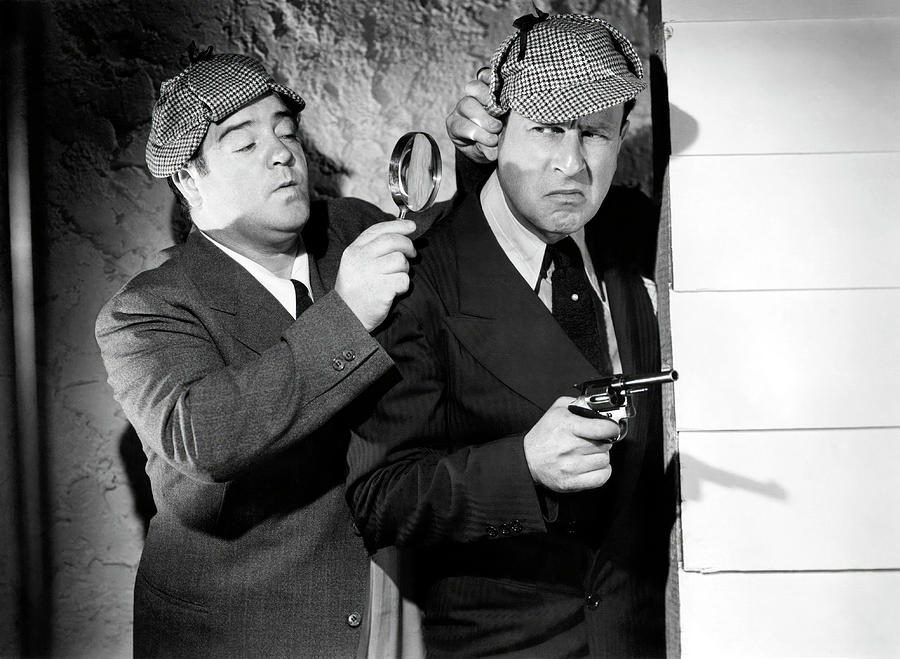 BUD ABBOTT and LOU COSTELLO in WHO DONE IT? -1942-, directed by BASIL DEARDEN. Photograph by Album