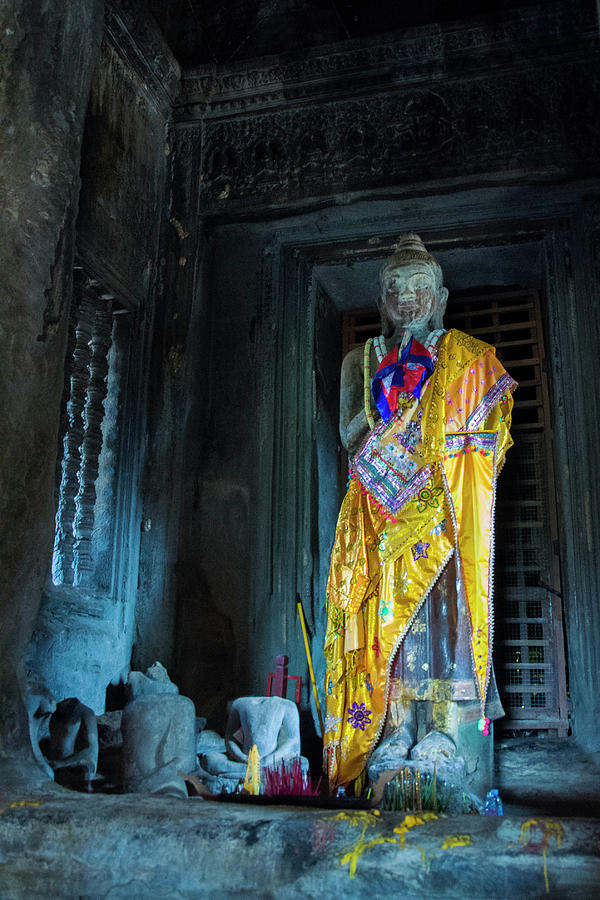 Buddha Statue at Angkor Wat Photograph by Rob Hemphill