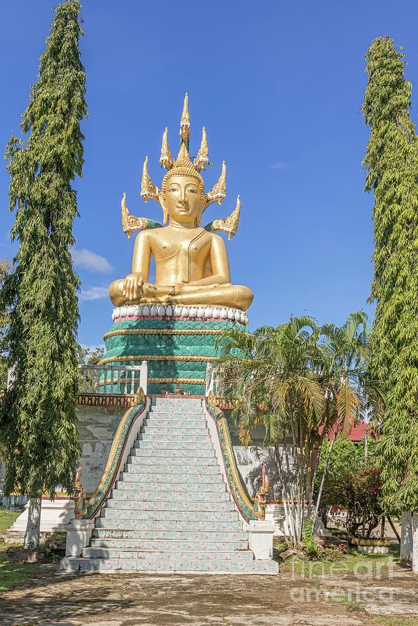 Buddhist temple Wat Phouang Keo in Muang Khong, Laos. Photograph by ...