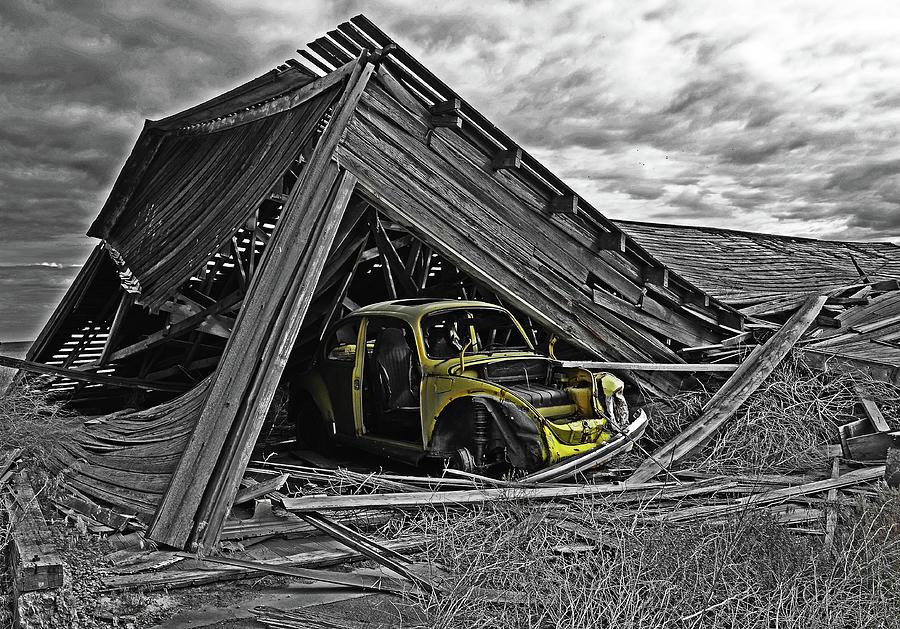 Bug In A Dilapidated Barn Digital Art by Fred Loring