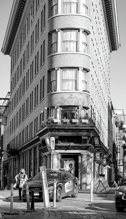 Building Photograph By Emmanuel Bonilla - Fine Art America