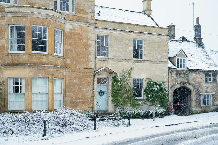 Burford Town Houses in the December Snow Photograph by Tim Gainey