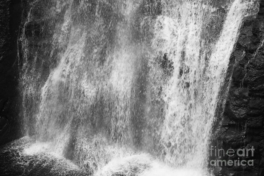 Bushkill Waterfall Sheet Of Water Photograph by John Telfer