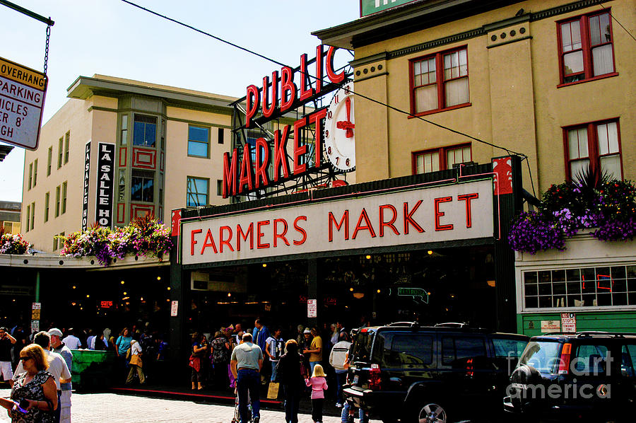 Busy Seattle Farmers Market Photograph by Gunther Allen