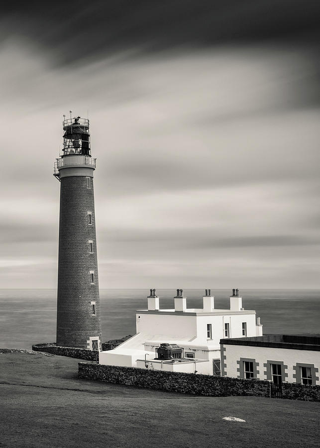 Butt of Lewis Lighthouse Photograph by Dave Bowman - Fine Art America