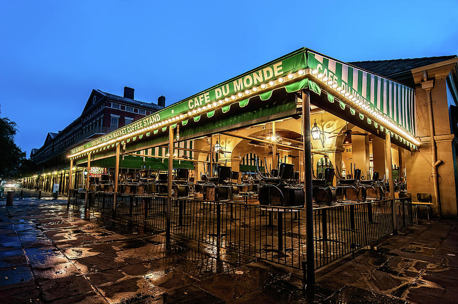 Cafe Du Monde Before the Morning Rush Photograph by Andy Crawford