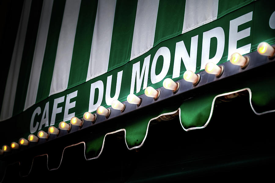 Cafe Du Monde  Photograph by Bryan Moore