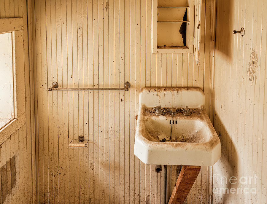 Camp Rucker Ranch House Bathroom Photograph by Al Andersen