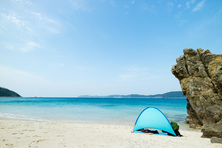 Camping on tropical beach paradise Photograph by Sam Spicer