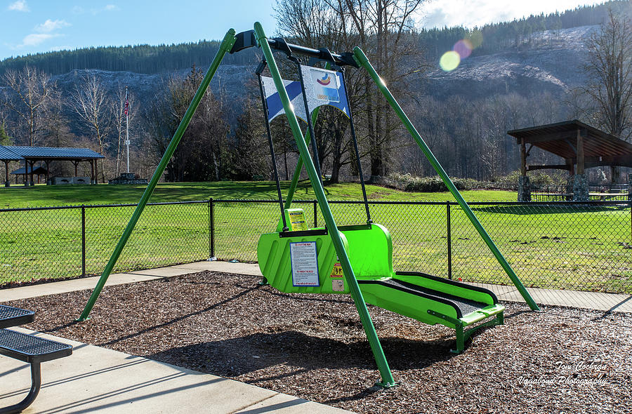 Cams Swing in Sedro-Woolley Photograph by Tom Cochran