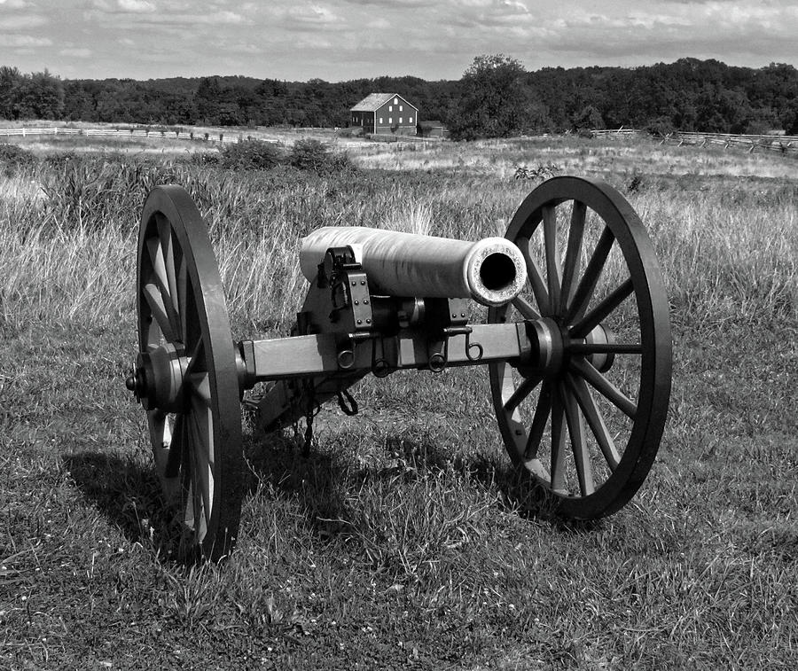 Cannon At Gettysburg Photograph by Dave Mills - Fine Art America