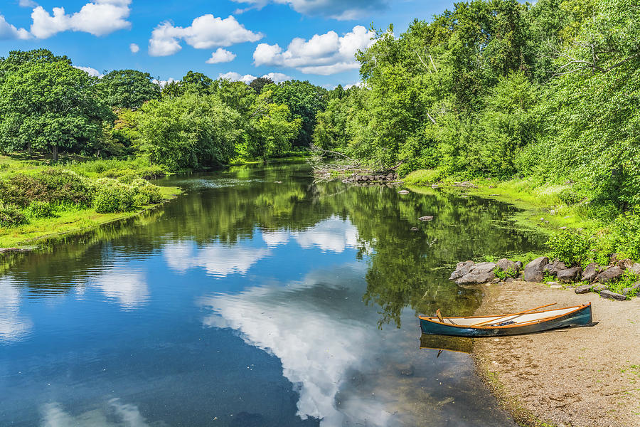 Canoe Concord River American Revolution Monument Massachusetts ...