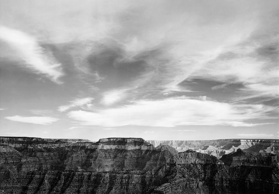 Canyon edge, low horizon, clouded sky, Grand Canyon National Park ...