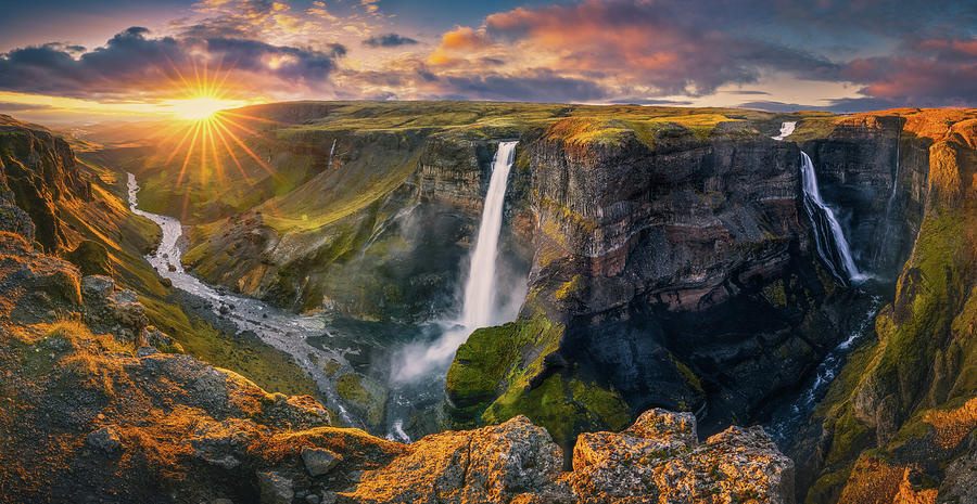Iceland Photograph - Canyon sunset by Ivan Pedretti