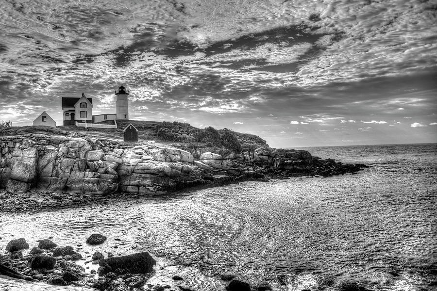 Cape Neddick Lighthouse Monochrome Photograph by Robert Harris