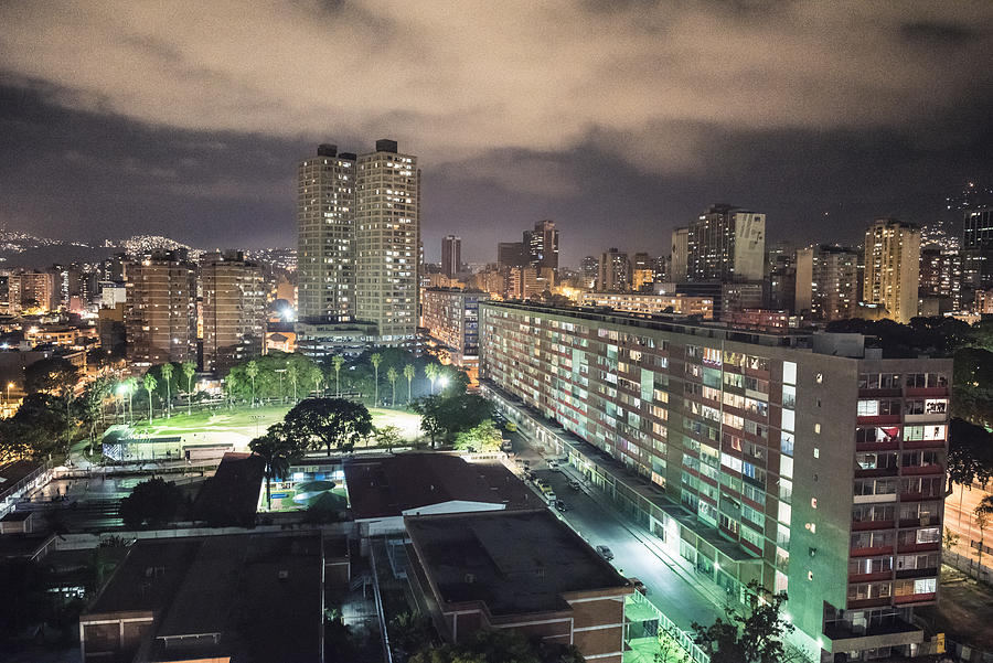 Caracas de noche Photograph by Eneas