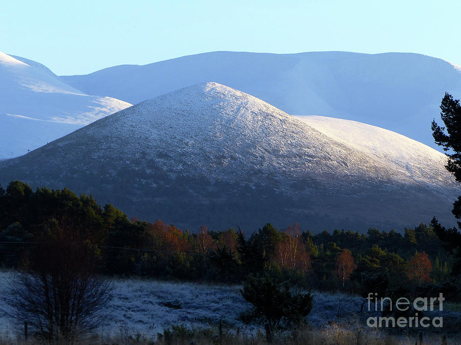 Carn Eilrig - Cairngorm Mountains Photograph by Phil Banks