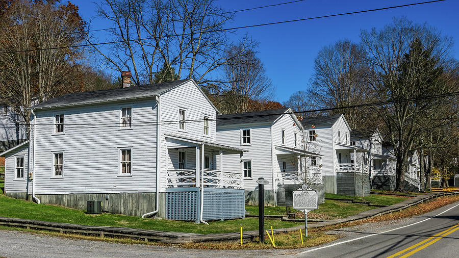 restored-historic-company-houses-in-cass-west-virginia-stock-photo