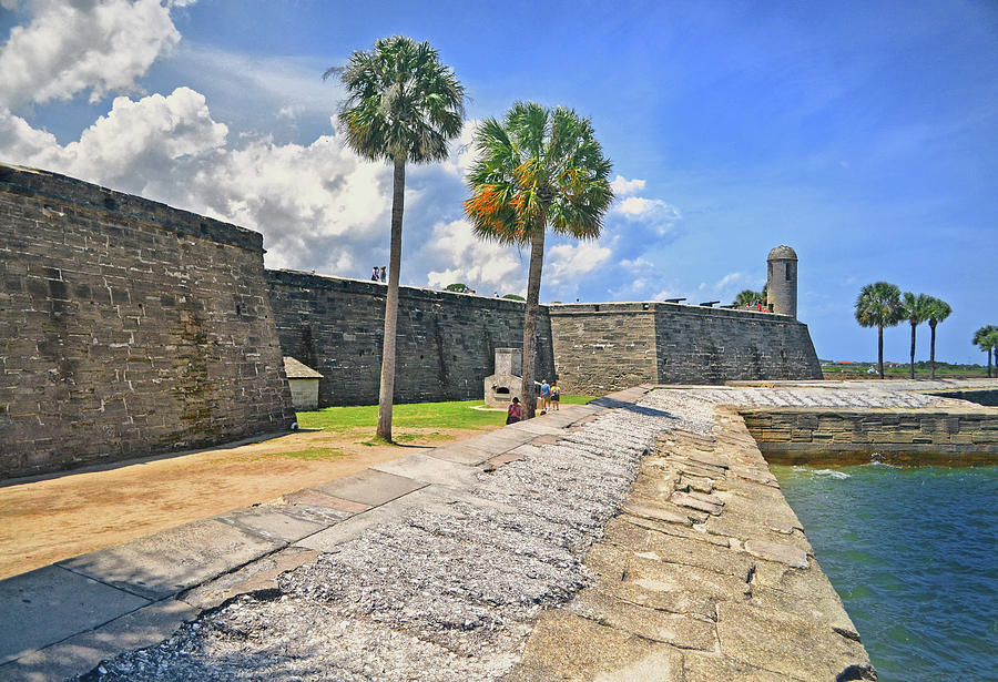 Castillo De San Marcos National Monument 010 Photograph by George ...