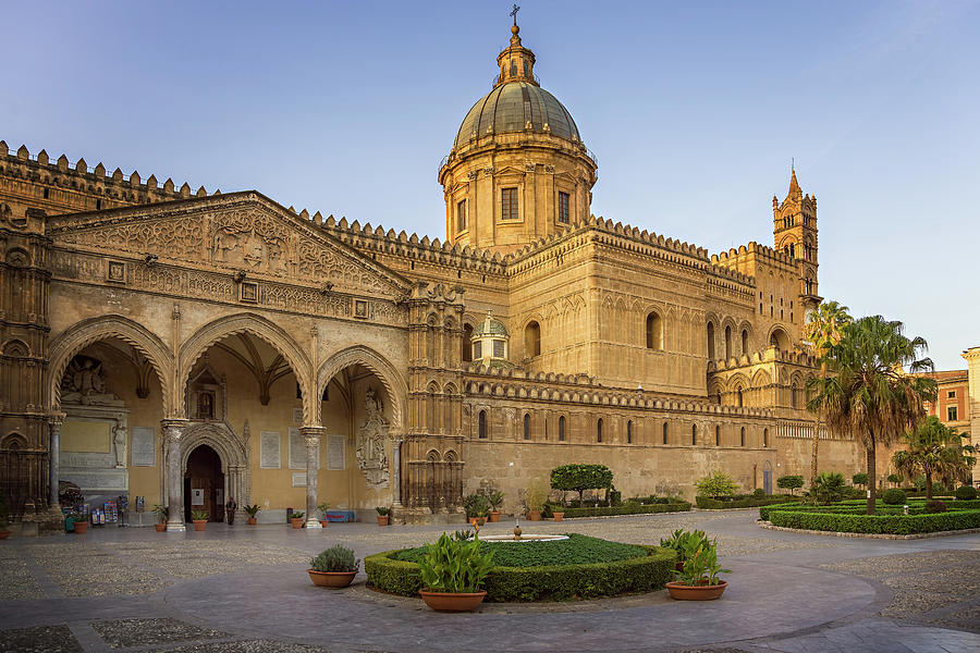 Cathedral of Palermo Photograph by Ian Good