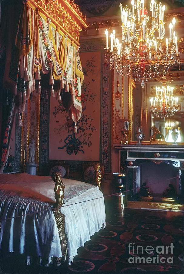 Catherine Palace Interior Bedroom Photograph by Bob Phillips