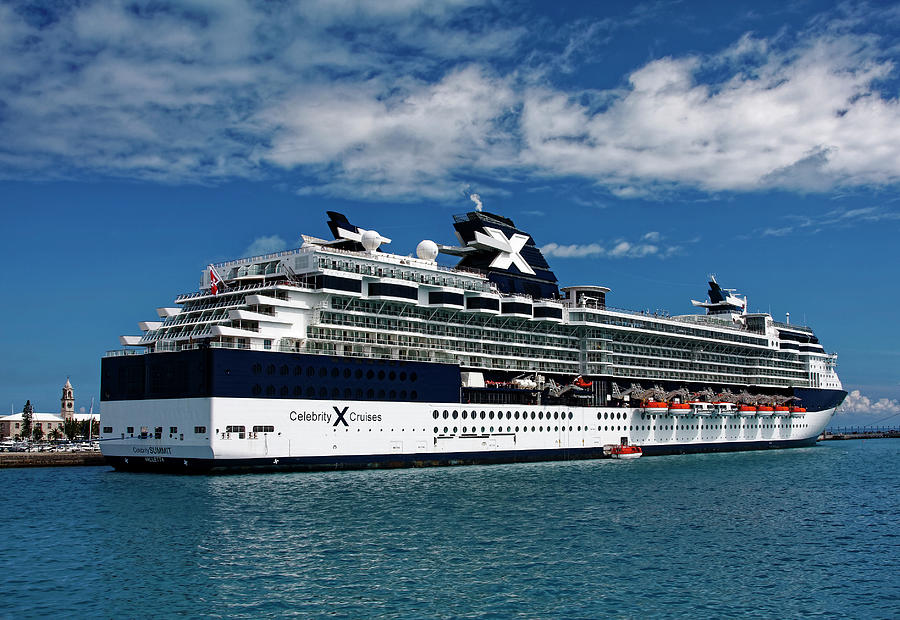 pictures of the celebrity summit cruise ship